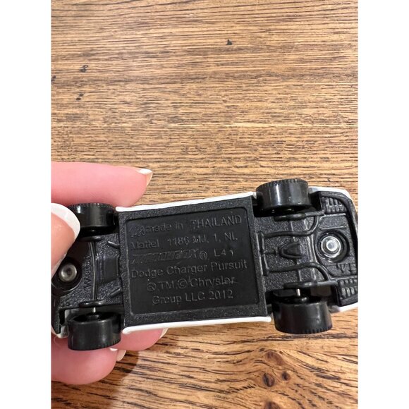 Matchbox RCMP Dodge Charger Police Car Toy 1:64 Scale White Die-Cast - Picture 4 of 4